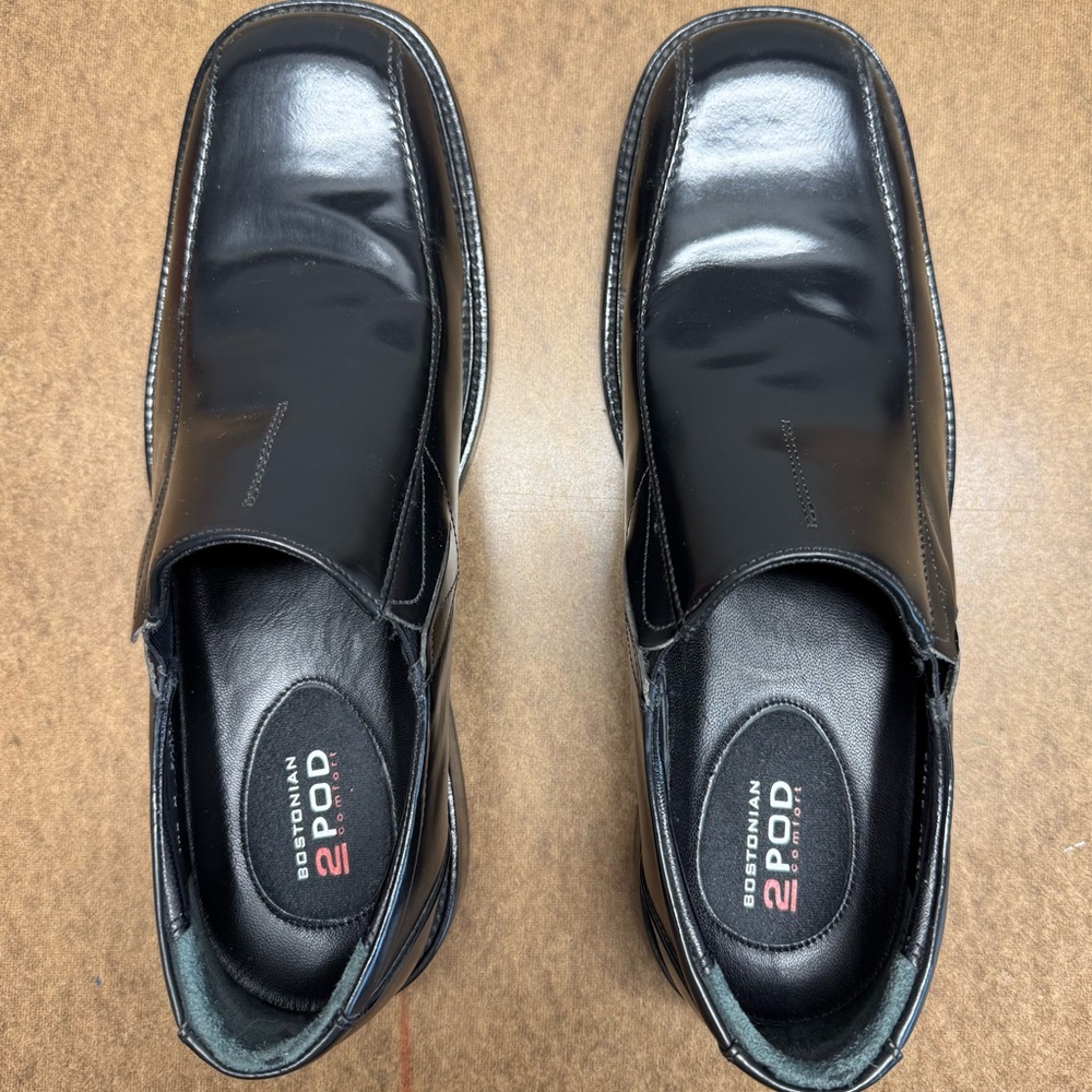 Bostonian Black Leather Loafers for Men